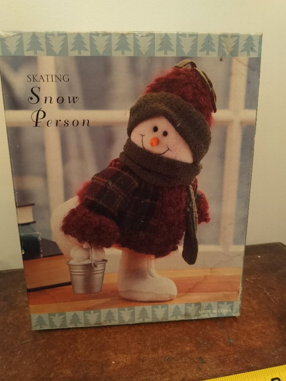 Skating Snowman/Snow Person